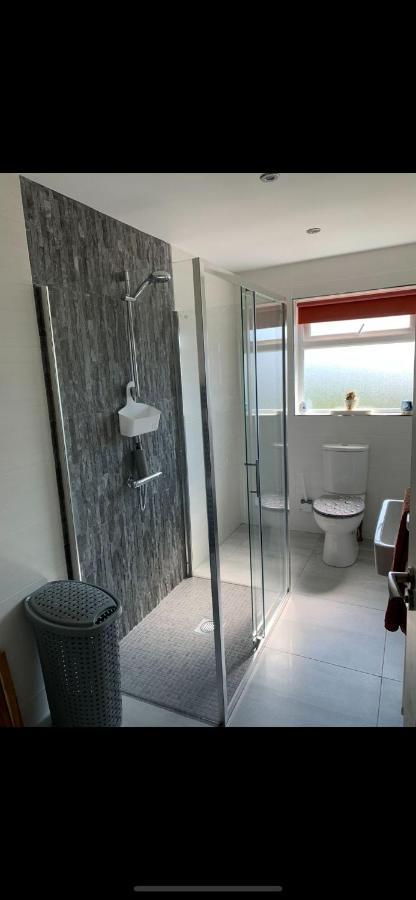 'Kodi'S Place' Well Appointed 1 Bedroom Apartment With Excellent Transport Links And Free Wi-Fi Whiteabbey Eksteriør billede